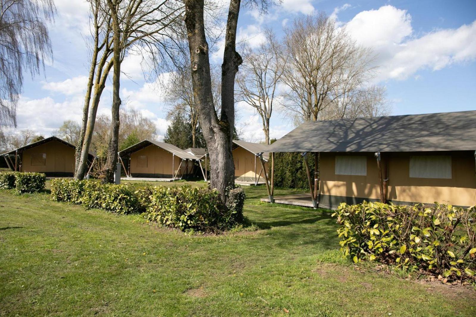 Recreatiepark En Jachthaven De Scherpenhof Terwolde Exterior photo